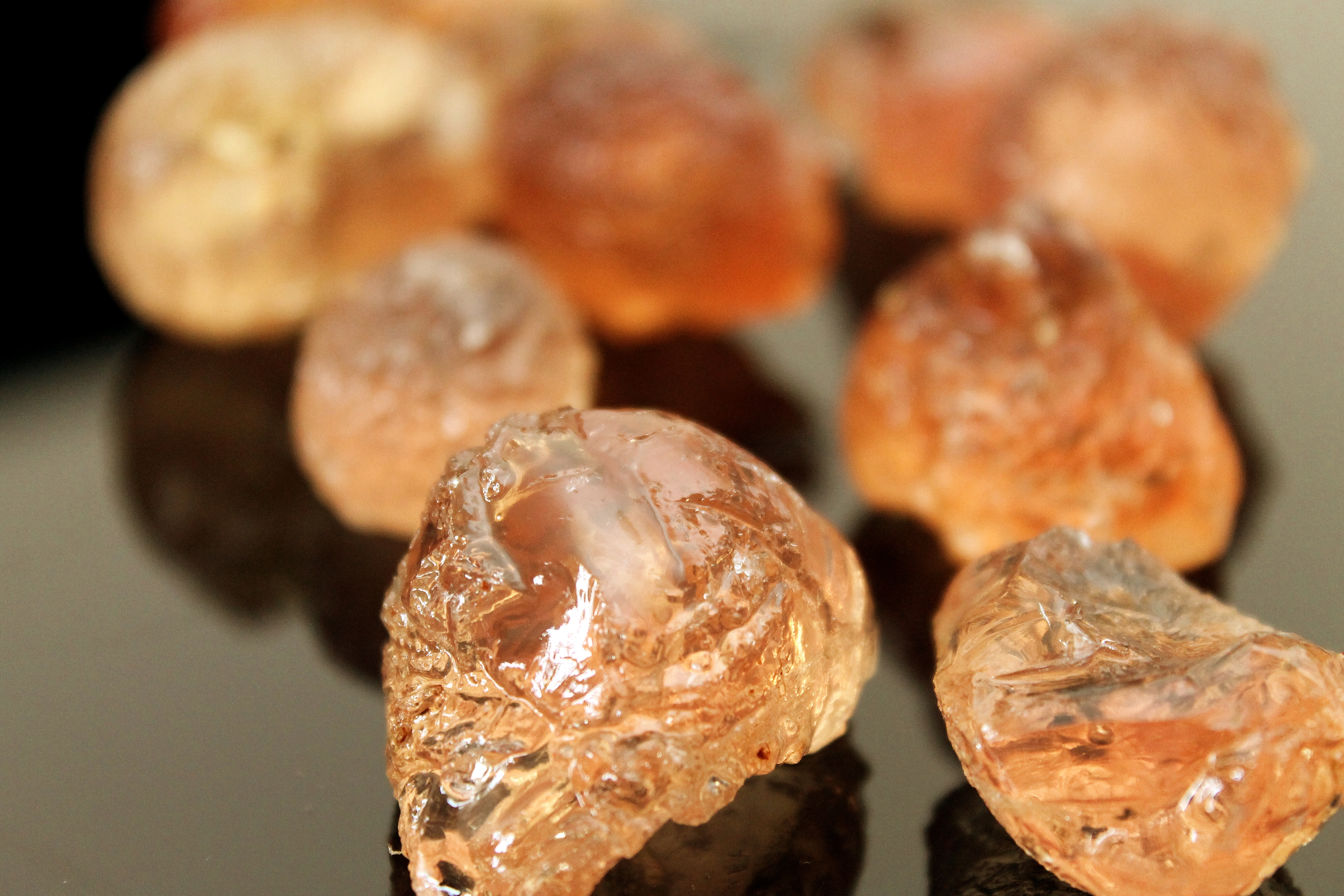 Raw Gum Arabic resin pieces